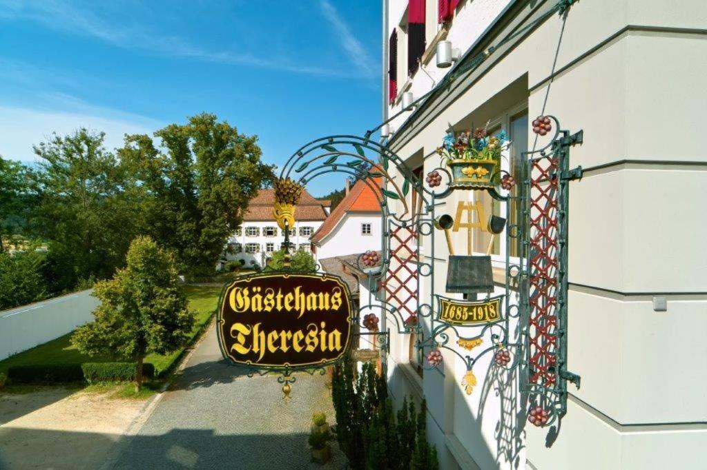Hotel Gaestehaus Theresia Garni Muhlheim an der Donau Exteriör bild